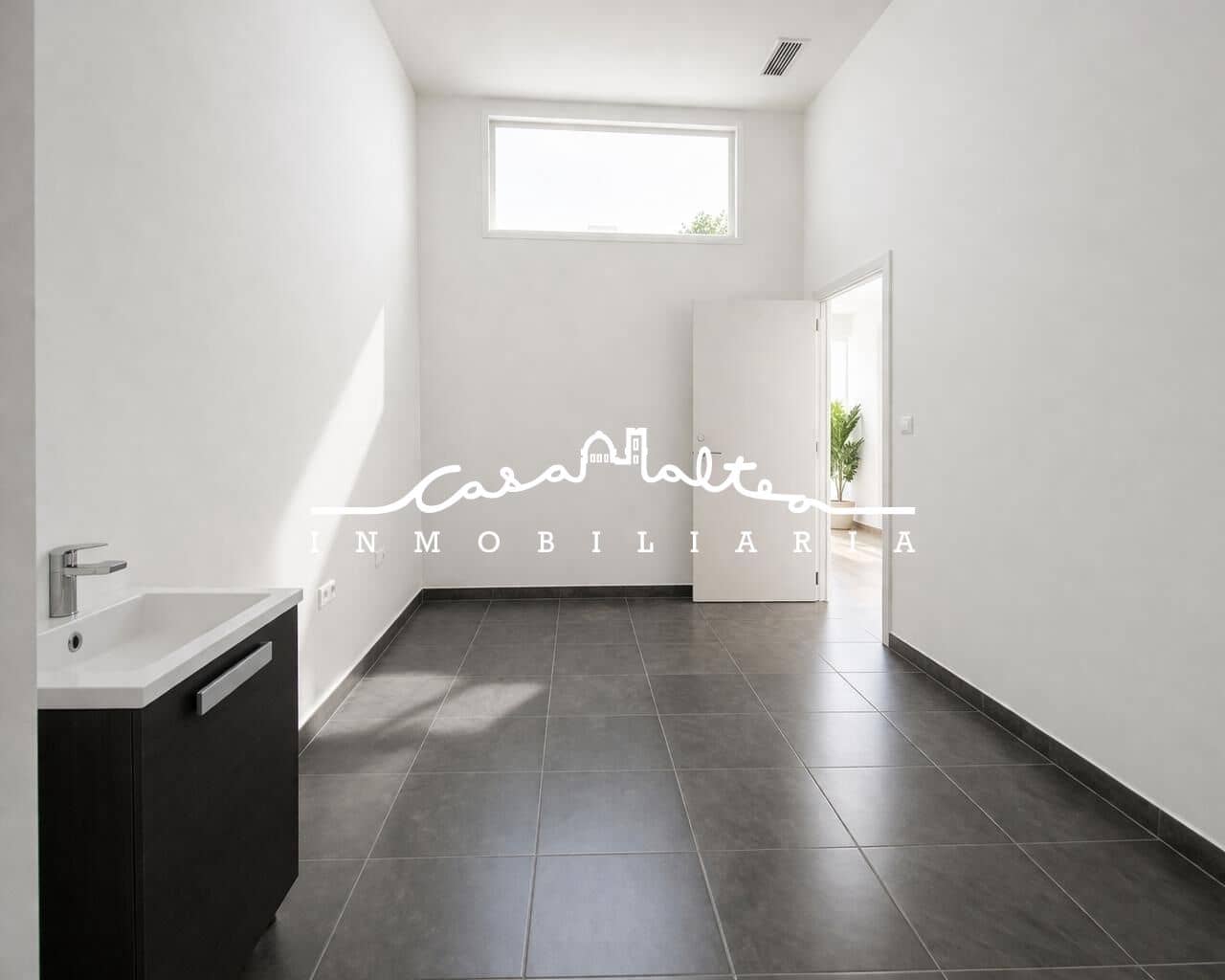 Erhverv til salg i Albir - € 350.000 (Ref: 9812275)