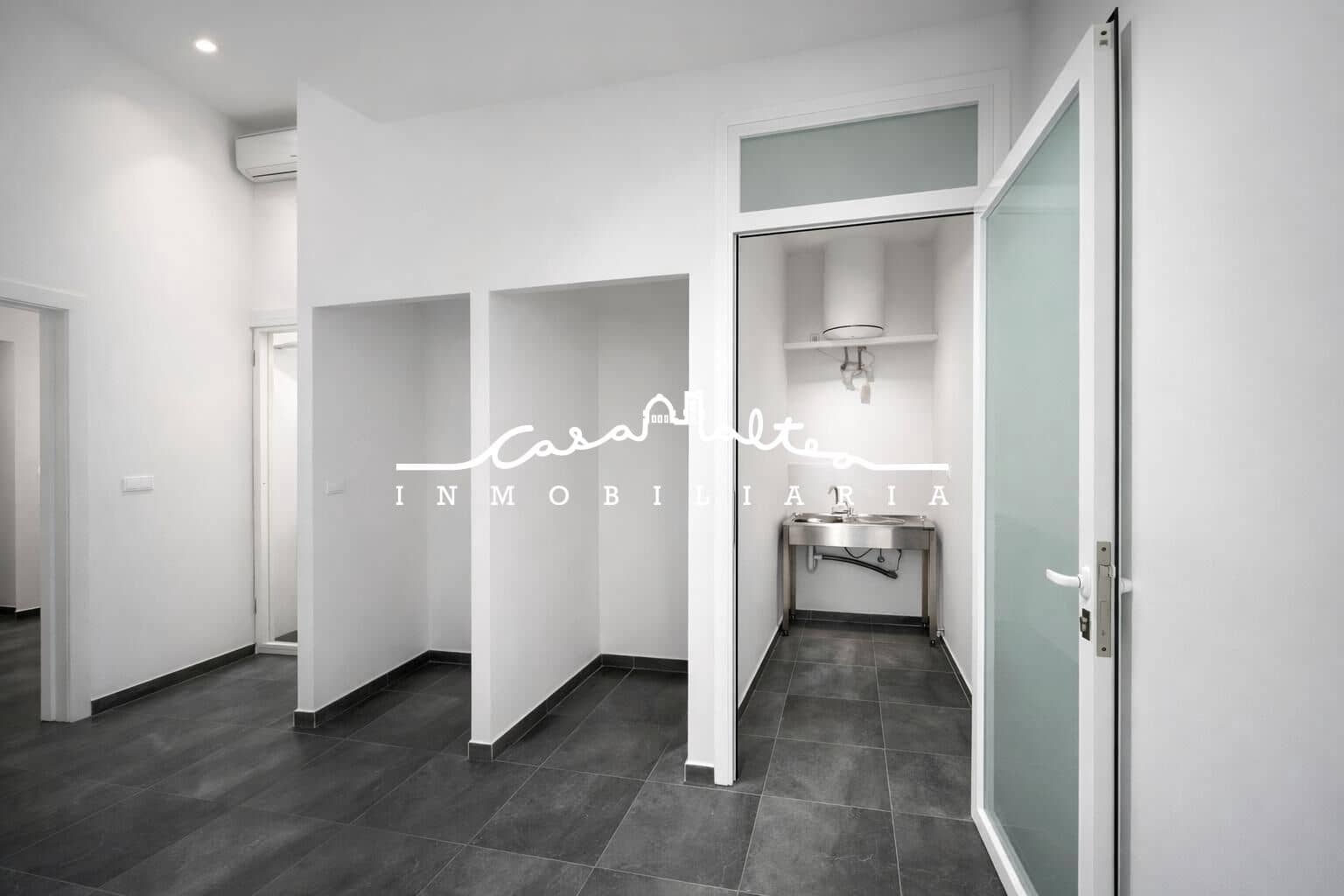 Erhverv til salg i Albir - € 350.000 (Ref: 9812275)