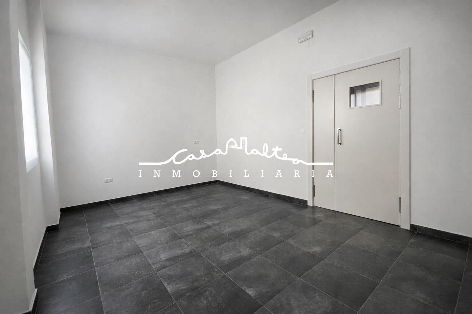 Erhverv til salg i Albir - € 350.000 (Ref: 9812275)