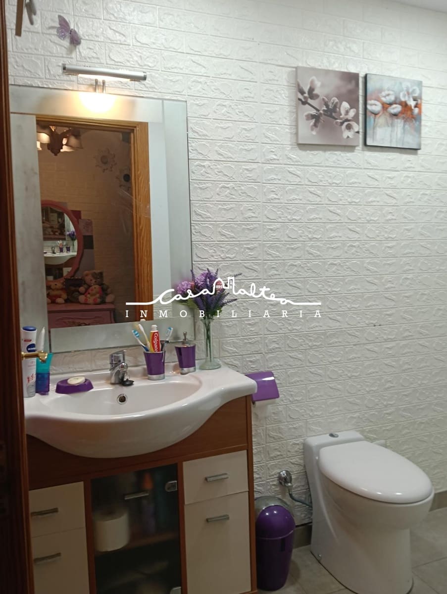 4 bedroom Townhouse for sale in Callosa d'En Sarria - € 220,000 (Ref: 9820341)