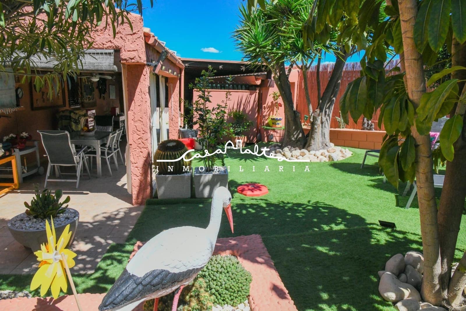 4 soveværelse Semi-Rækkehus til salg i Albir med swimmingpool garage - € 439.000 (Ref: 9823050)