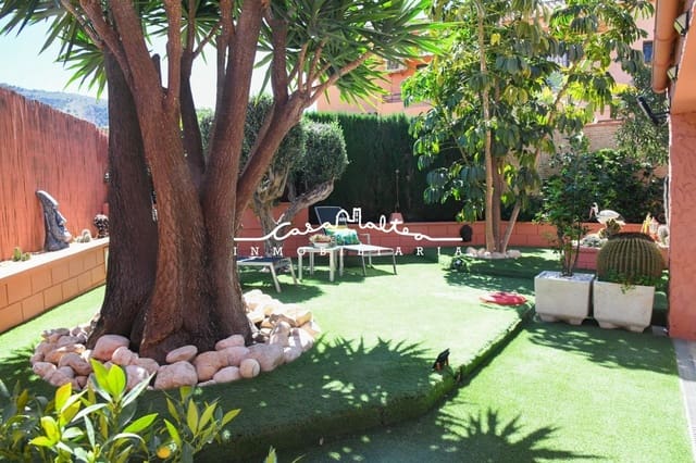 4 soveværelse Semi-Rækkehus til salg i Albir, Alfaz del Pi / L'Alfàs del Pi med swimmingpool garage - € 439.000 (Ref: 9823050)