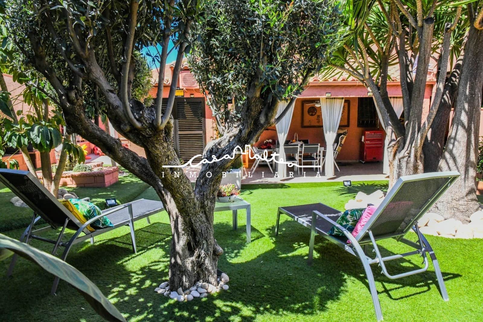 4 soveværelse Semi-Rækkehus til salg i Albir med swimmingpool garage - € 439.000 (Ref: 9823050)