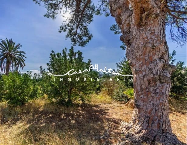 Grunde uden byggetilladelser til salg i Altea - € 400.000 (Ref: 9843675)