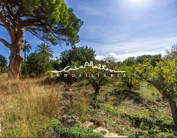 Grunde uden byggetilladelser til salg i Altea - € 400.000 (Ref: 9843675)