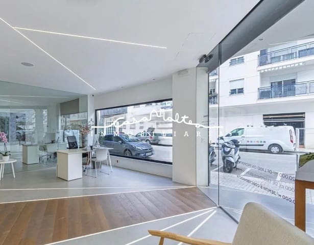 Commercieel te koop in Altea met garage - € 330.000 (Ref: 9843676)