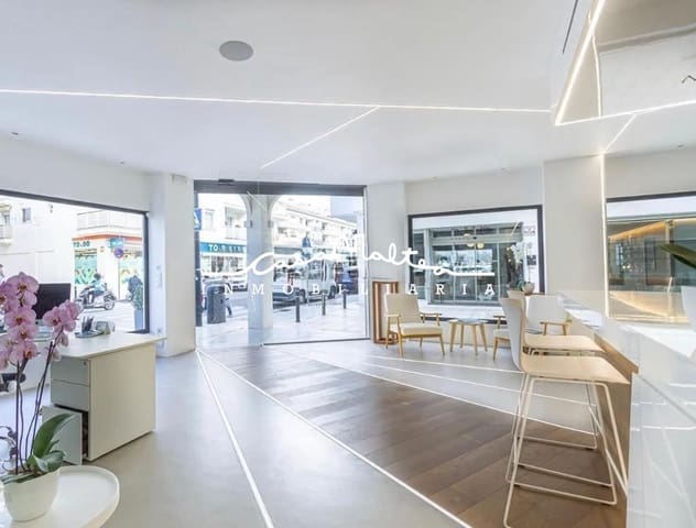 Commercieel te koop in Altea met garage - € 330.000 (Ref: 9843676)