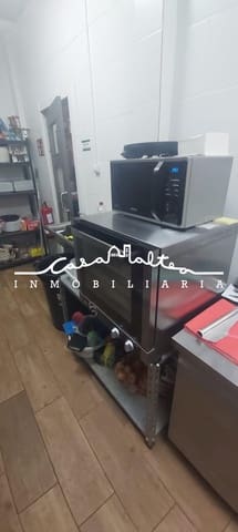 Commercial for rent in Altea - € 800 (Ref: 9849555)