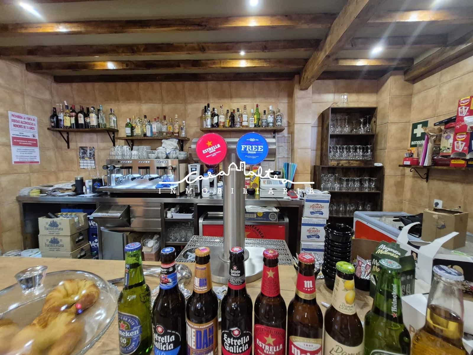 Commercial for rent in Altea - € 800 (Ref: 9849555)