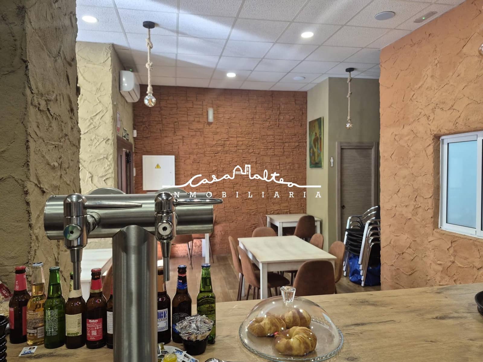 Commercial for rent in Altea - € 800 (Ref: 9849555)
