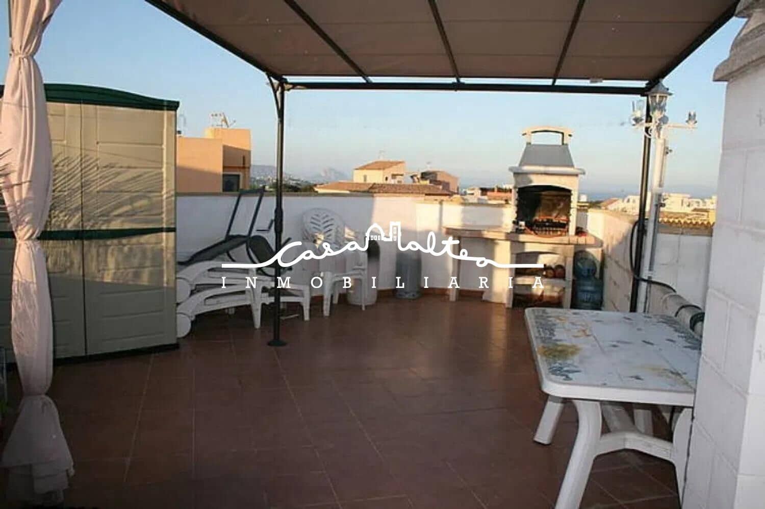 2 bedroom Flat for sale in Alfaz del Pi / L'Alfas del Pi - € 196,000 (Ref: 9855616)