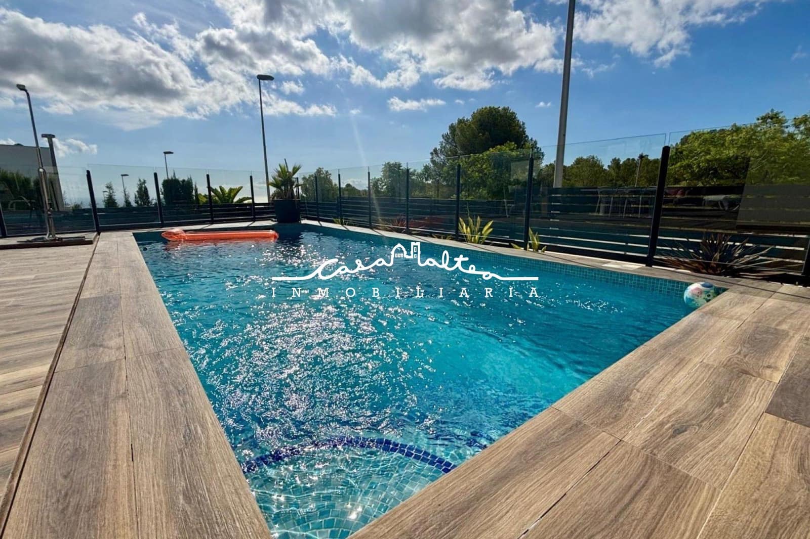 5 bedroom Villa for sale in Polop with pool garage - € 680,000 (Ref: 9862017)