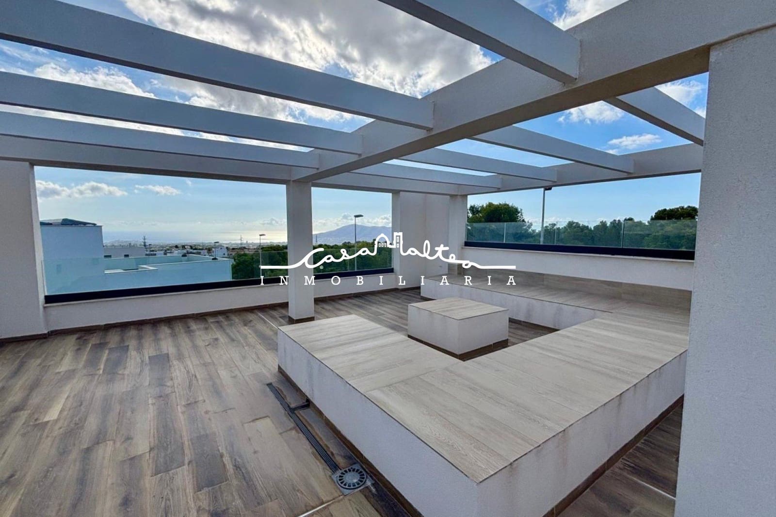 5 bedroom Villa for sale in Polop with pool garage - € 680,000 (Ref: 9862017)