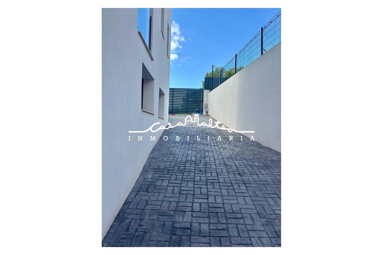 5 bedroom Villa for sale in Polop with pool garage - € 680,000 (Ref: 9862017)