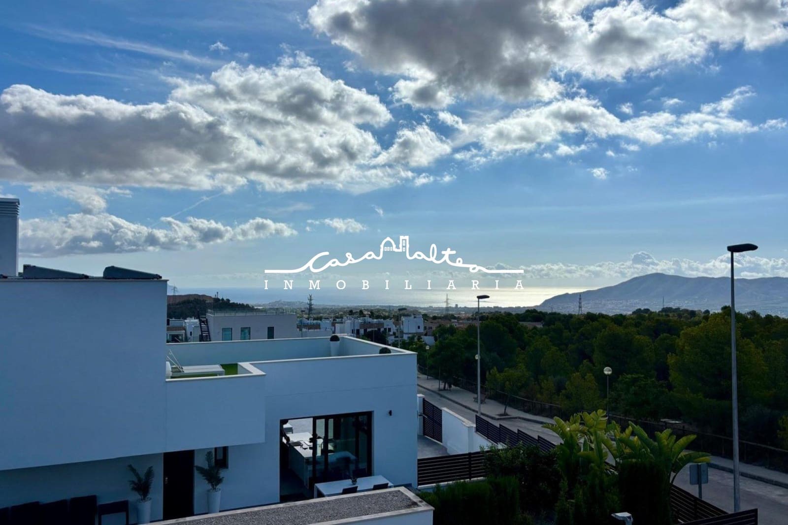 5 bedroom Villa for sale in Polop with pool garage - € 680,000 (Ref: 9862017)
