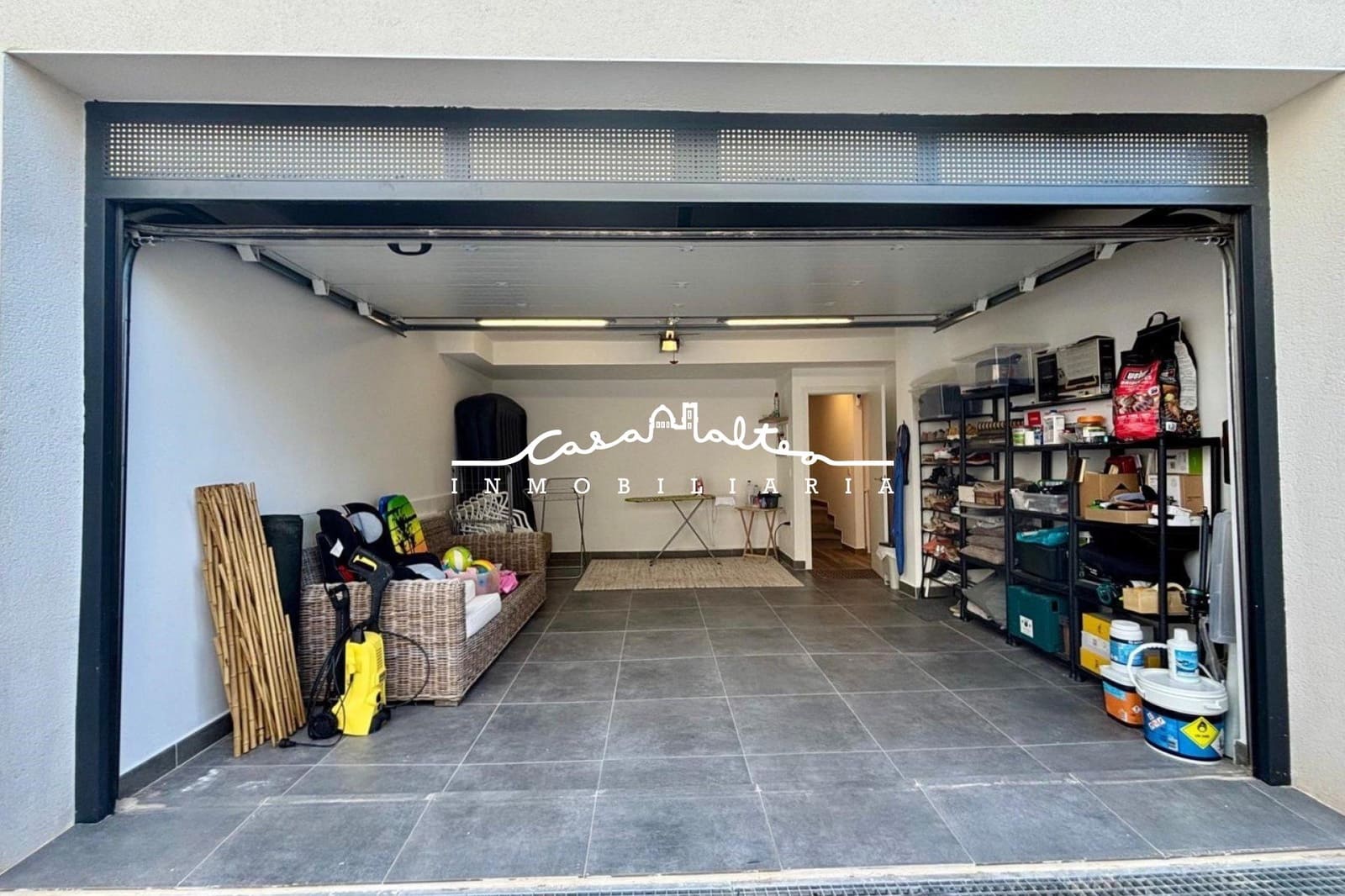 5 bedroom Villa for sale in Polop with pool garage - € 680,000 (Ref: 9862017)