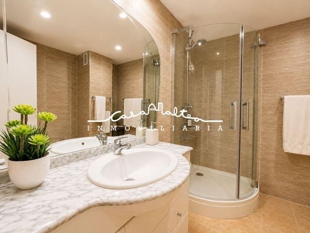 Apartamento de 2 habitaciones en Altea en venta - 250.000 € (Ref: 9890535)