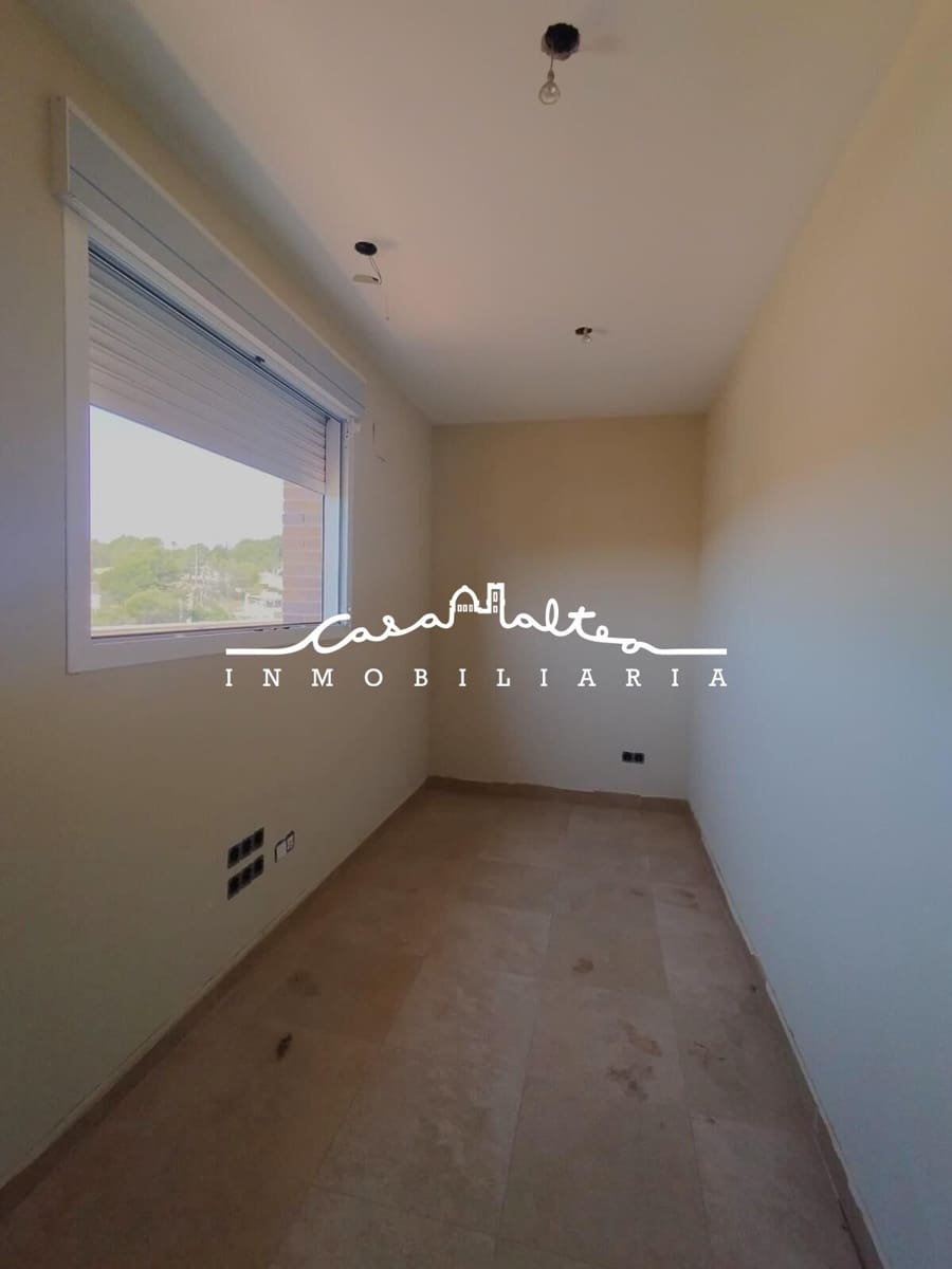4 sovrum Villa till salu i Alfaz del Pi / L'Alfas del Pi - 585 000 € (Ref: 9896477)
