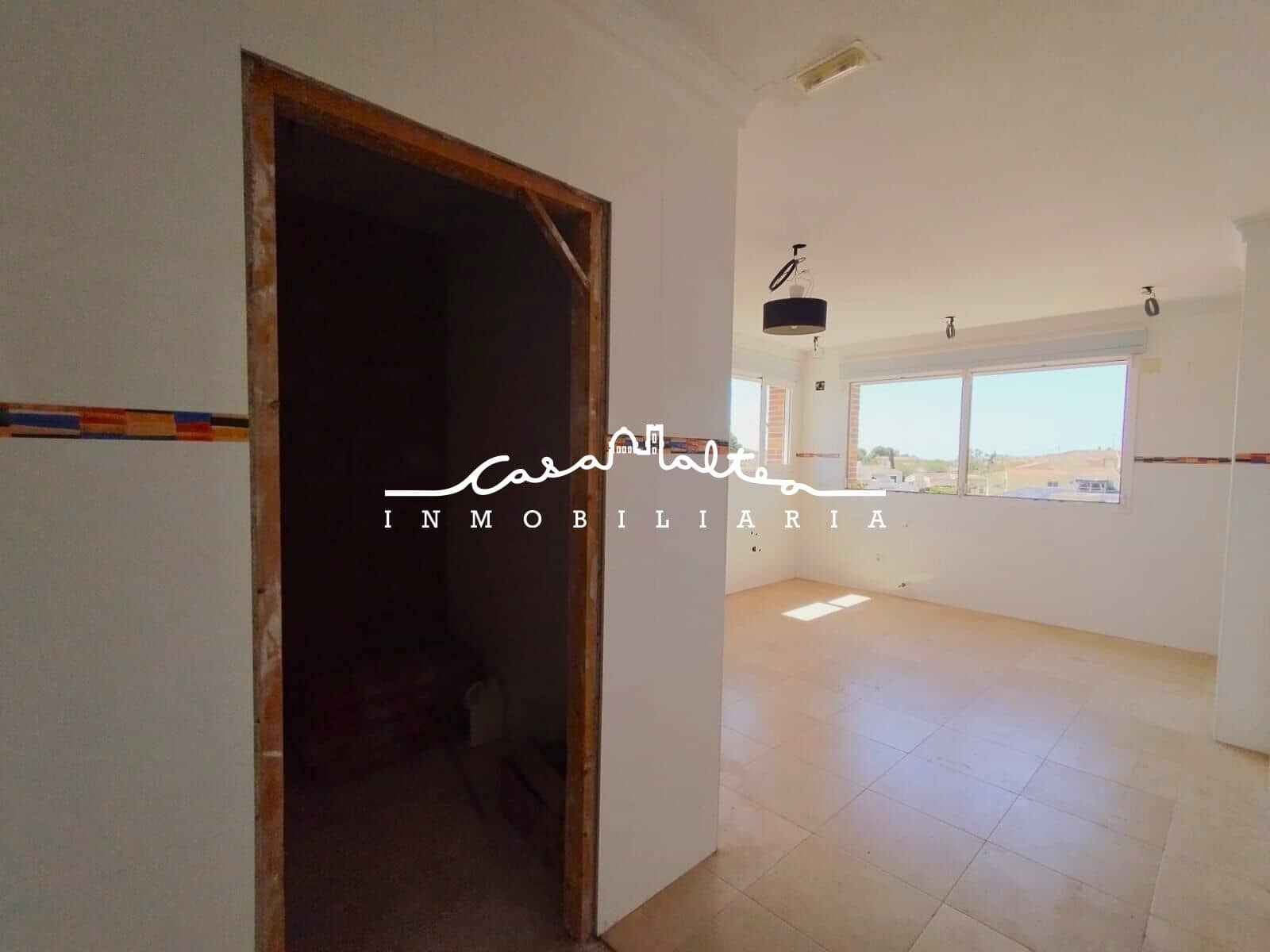 4 sovrum Villa till salu i Alfaz del Pi / L'Alfas del Pi - 585 000 € (Ref: 9896477)