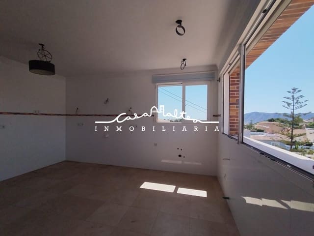4 sovrum Villa till salu i Alfaz del Pi / L'Alfàs del Pi - 585 000 € (Ref: 9896477)