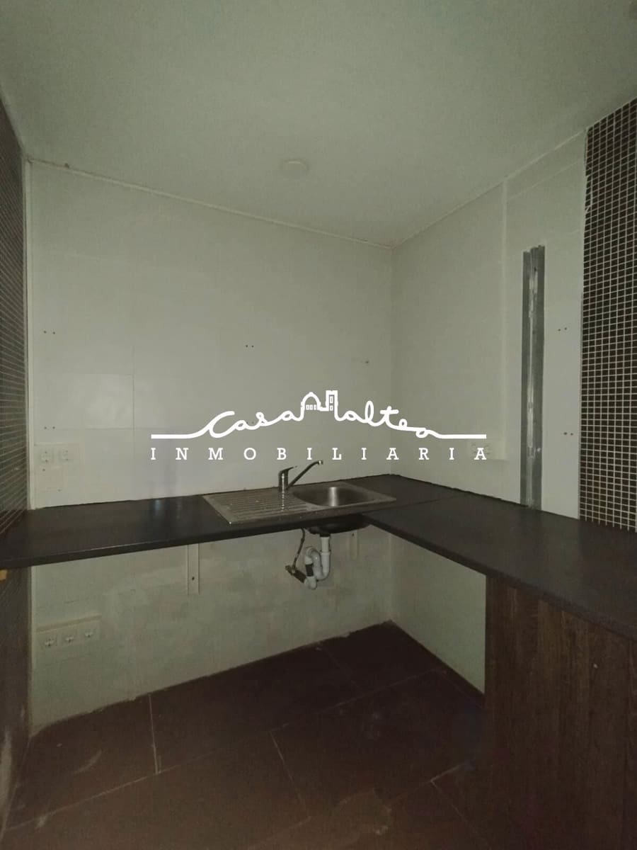 Kommersiell til leie i Altea - € 2 000 (Ref: 9898960)