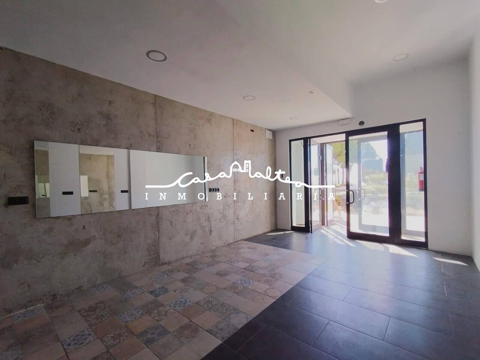 Kommersiell til leie i Altea - € 2 000 (Ref: 9898960)