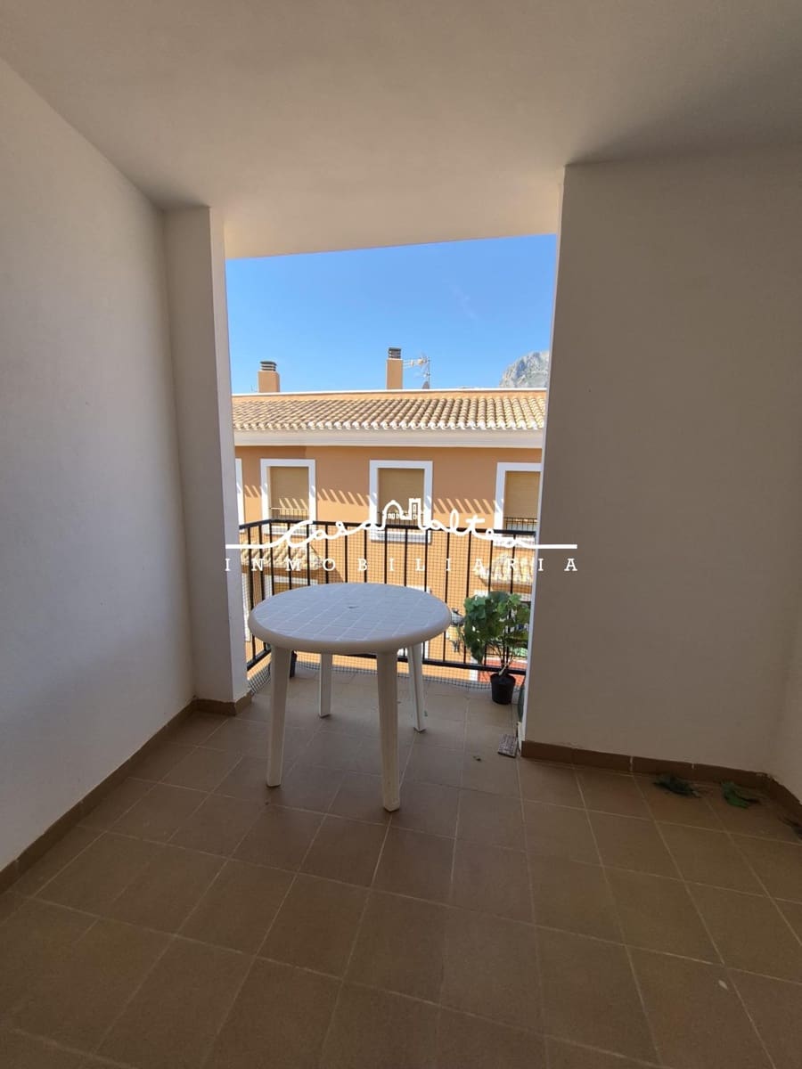 3 bedroom Flat for sale in Chirles with garage - € 180,000 (Ref: 9927584)