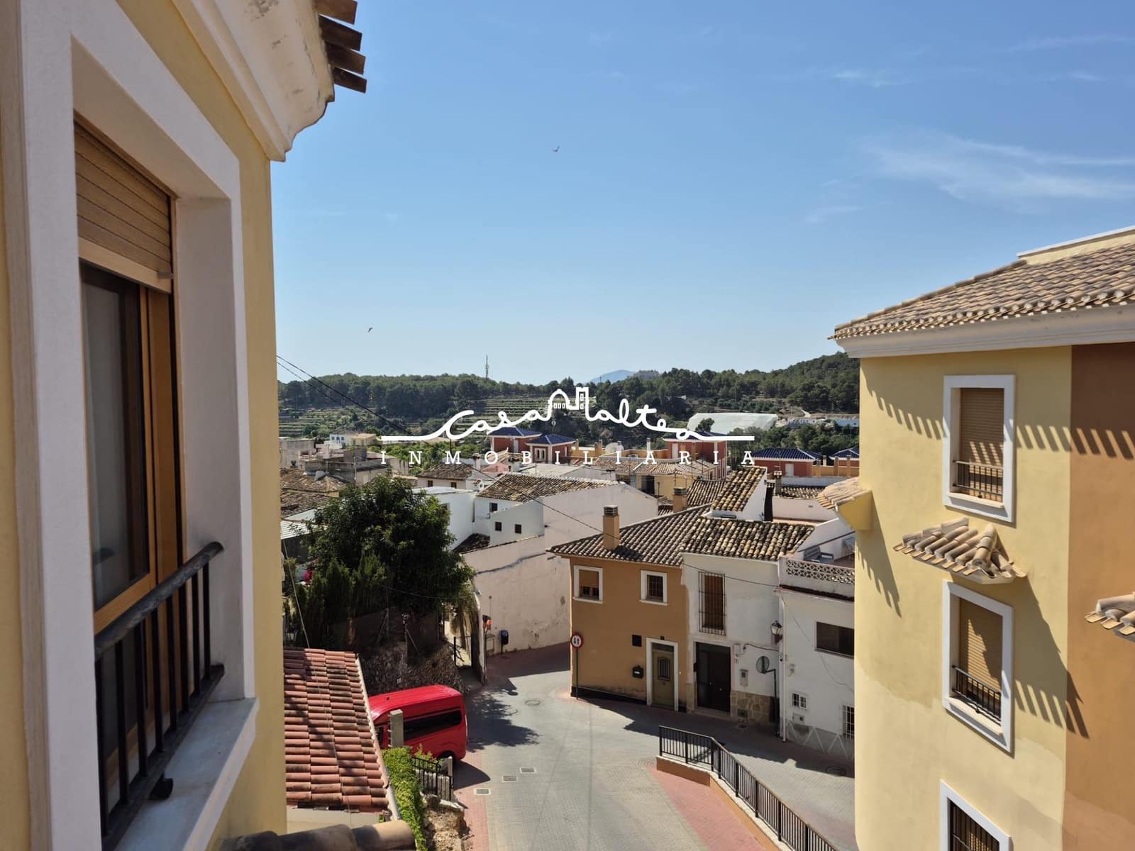 3 bedroom Flat for sale in Chirles with garage - € 180,000 (Ref: 9927584)