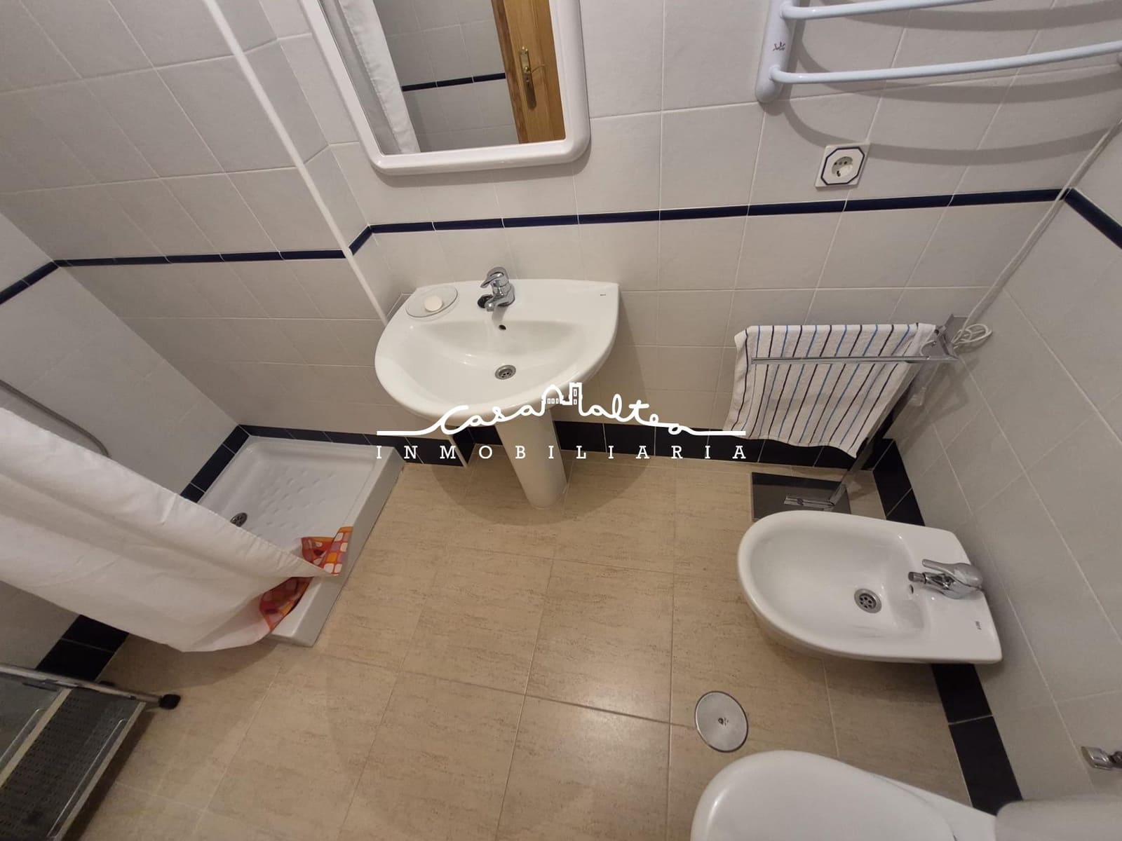 3 bedroom Flat for sale in Chirles with garage - € 180,000 (Ref: 9927584)