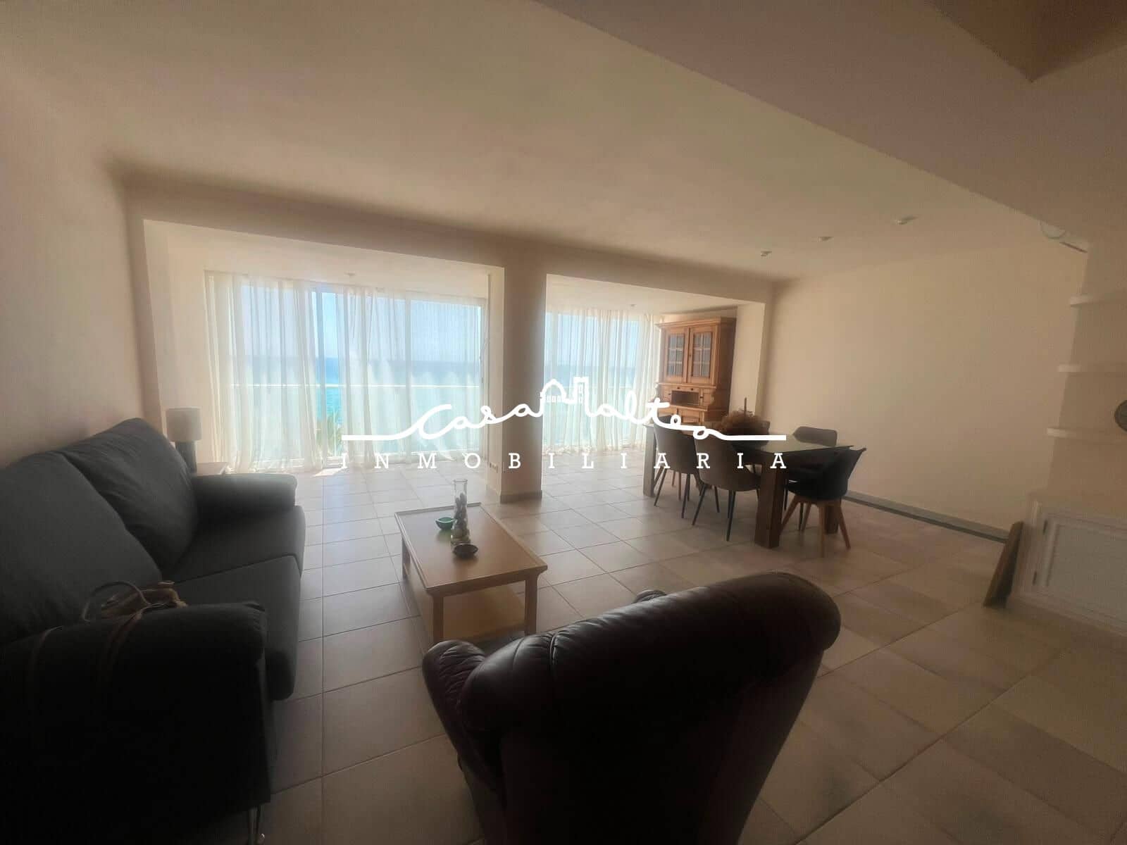 Piso de 3 habitaciones en Altea en alquiler - 1.200 € (Ref: 9936522)