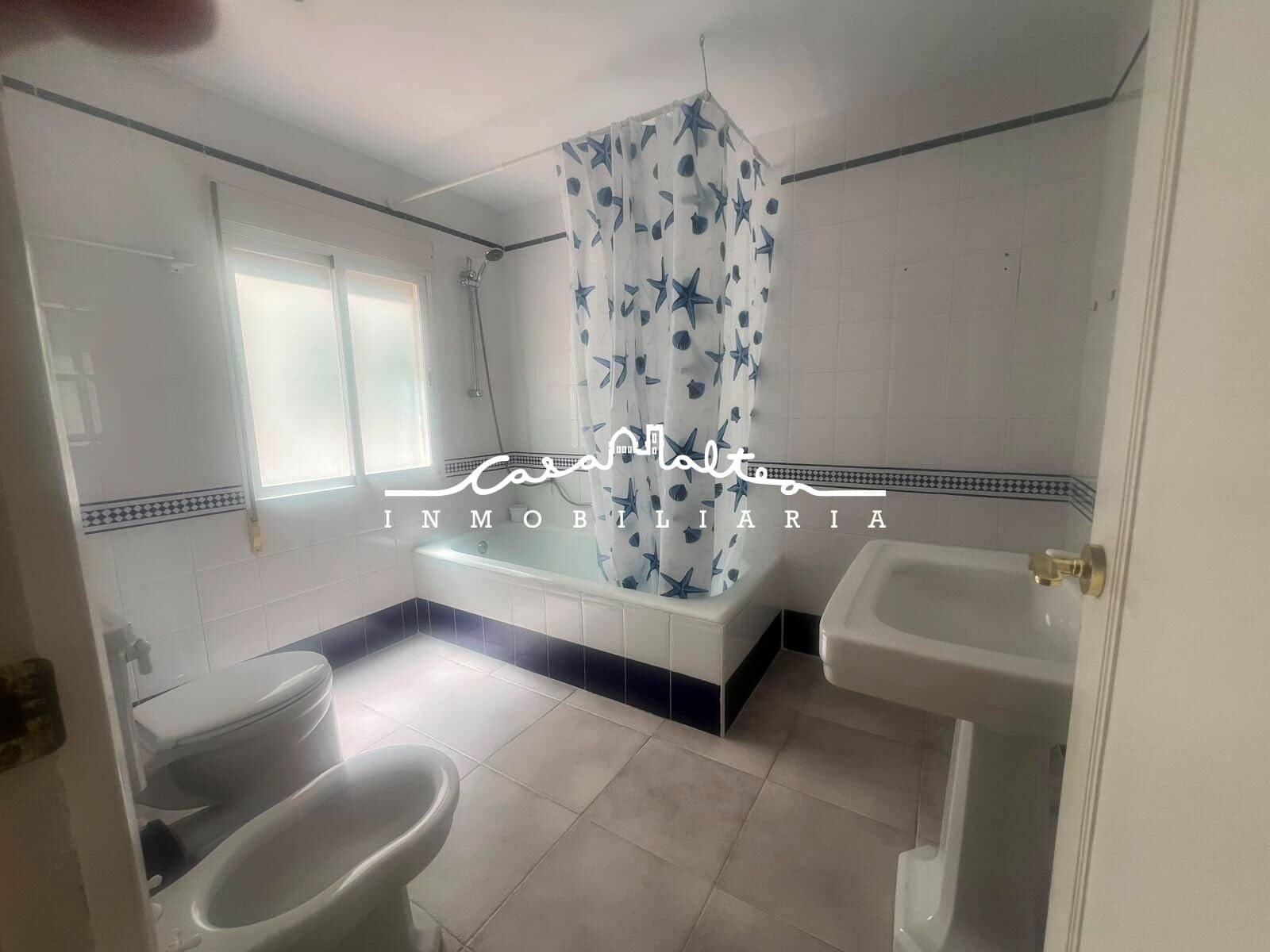 Piso de 3 habitaciones en Altea en alquiler - 1.200 € (Ref: 9936522)