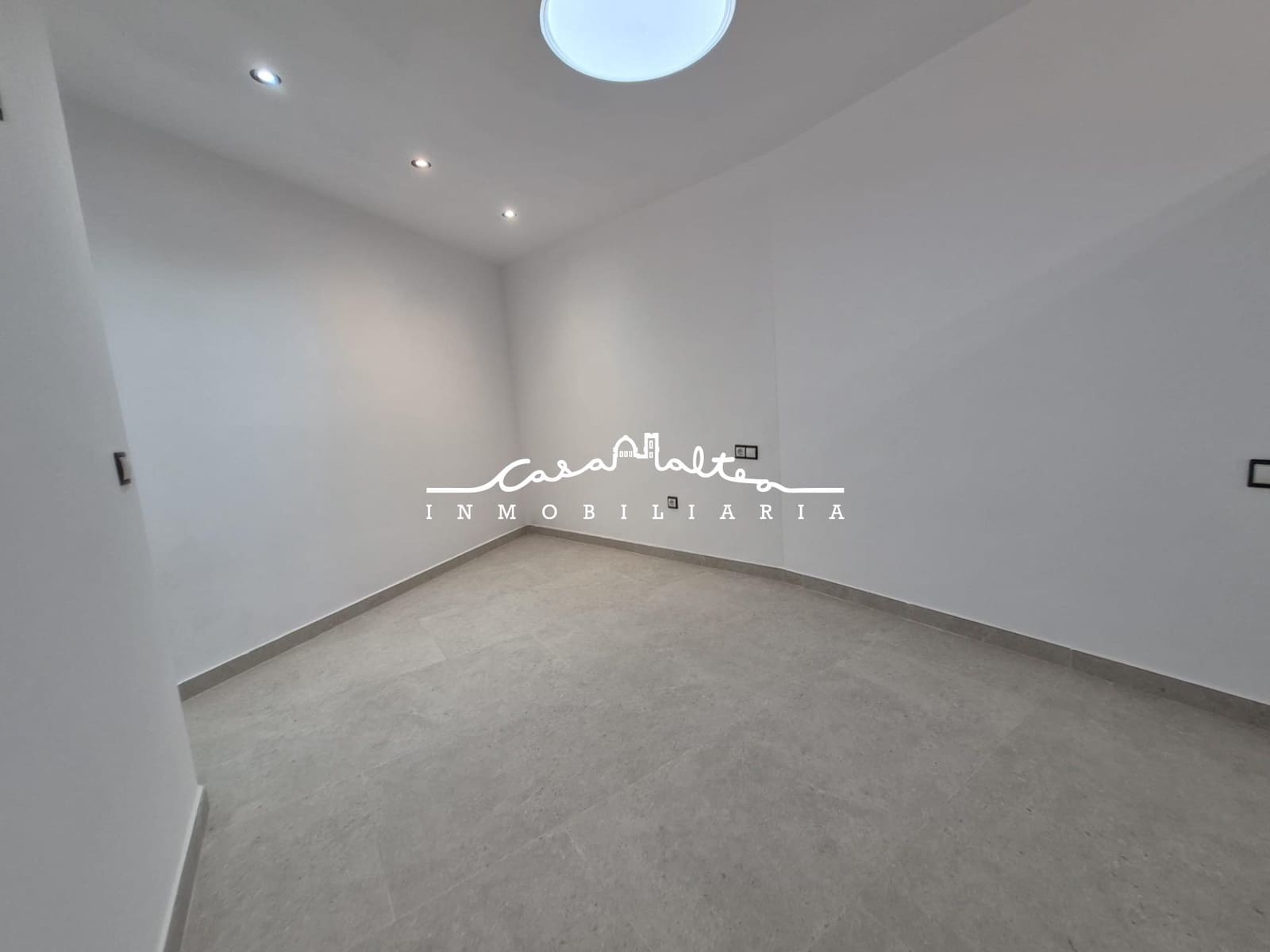1 soveværelse Studio til salg i Benidorm - € 1.000.000 (Ref: 9945882)