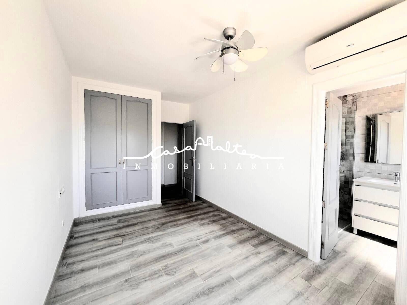 3 soverom Leilighet til salgs i Benidorm med svømmebasseng - € 300 000 (Ref: 9952740)