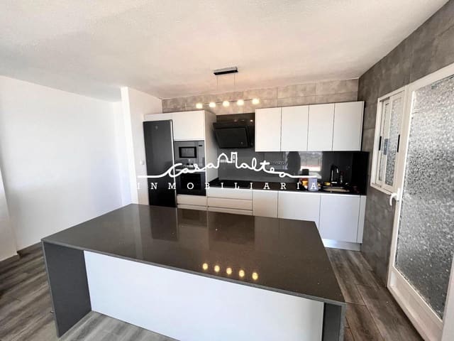 3 soverom Leilighet til salgs i Benidorm med svømmebasseng - € 300 000 (Ref: 9952740)