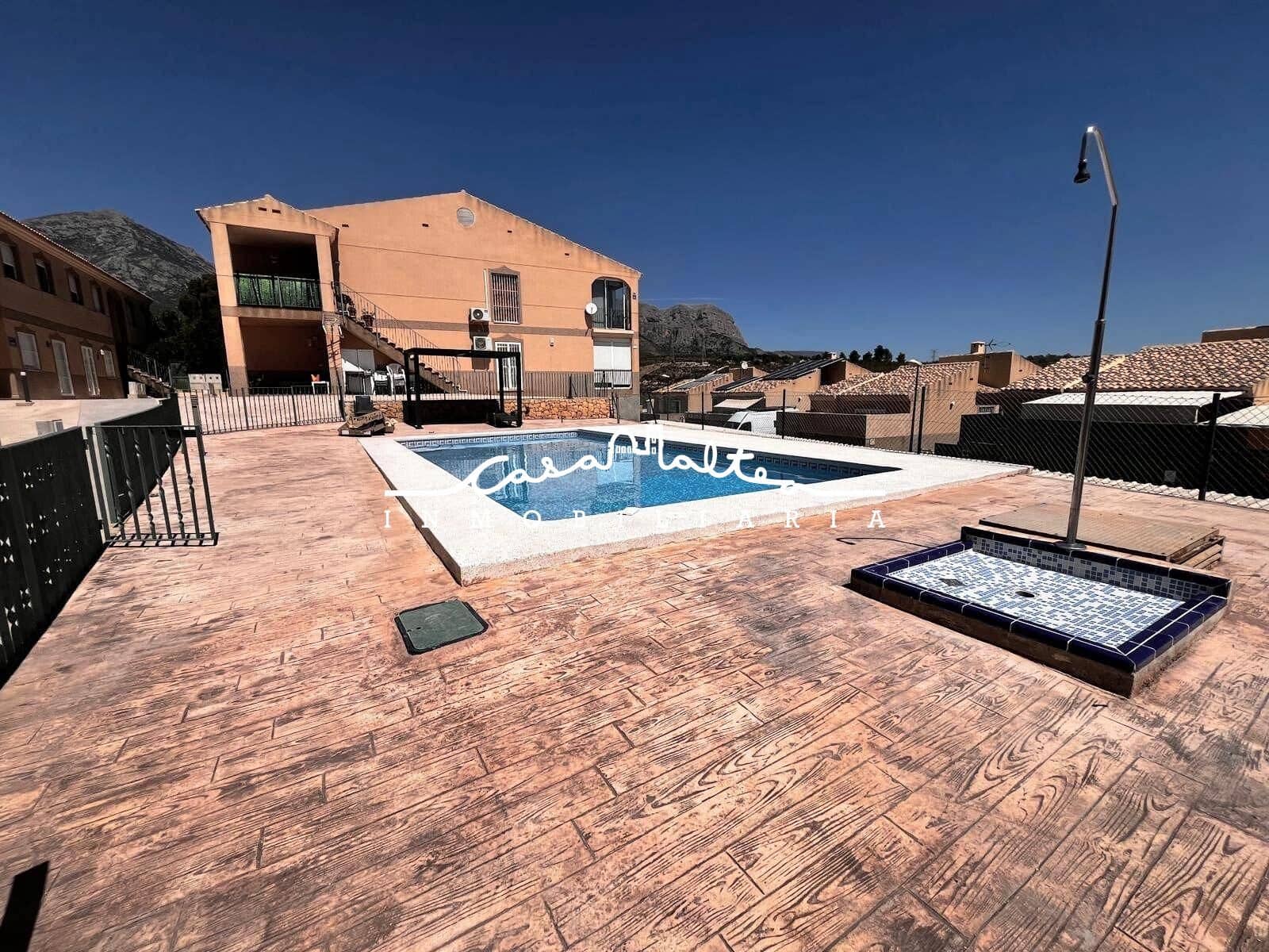 3 soverom Leilighet til salgs i Benidorm med svømmebasseng - € 300 000 (Ref: 9952740)
