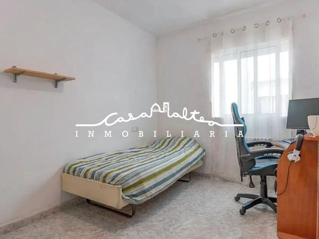 3 bedroom Flat for sale in Calpe / Calp - € 260,000 (Ref: 9985086)