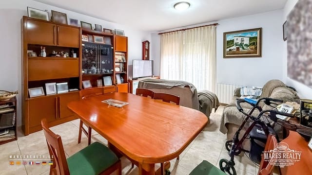 3 slaapkamer Flat te koop in Lloret de Mar met garage - € 215.000 (Ref: 10025066)