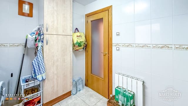 3 bedroom Flat for sale in Lloret de Mar with garage - € 215,000 (Ref: 10025066)