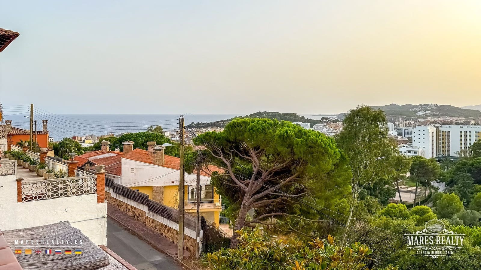 7 bedroom Villa for sale in Lloret de Mar with pool garage - € 530,500 (Ref: 10042461)