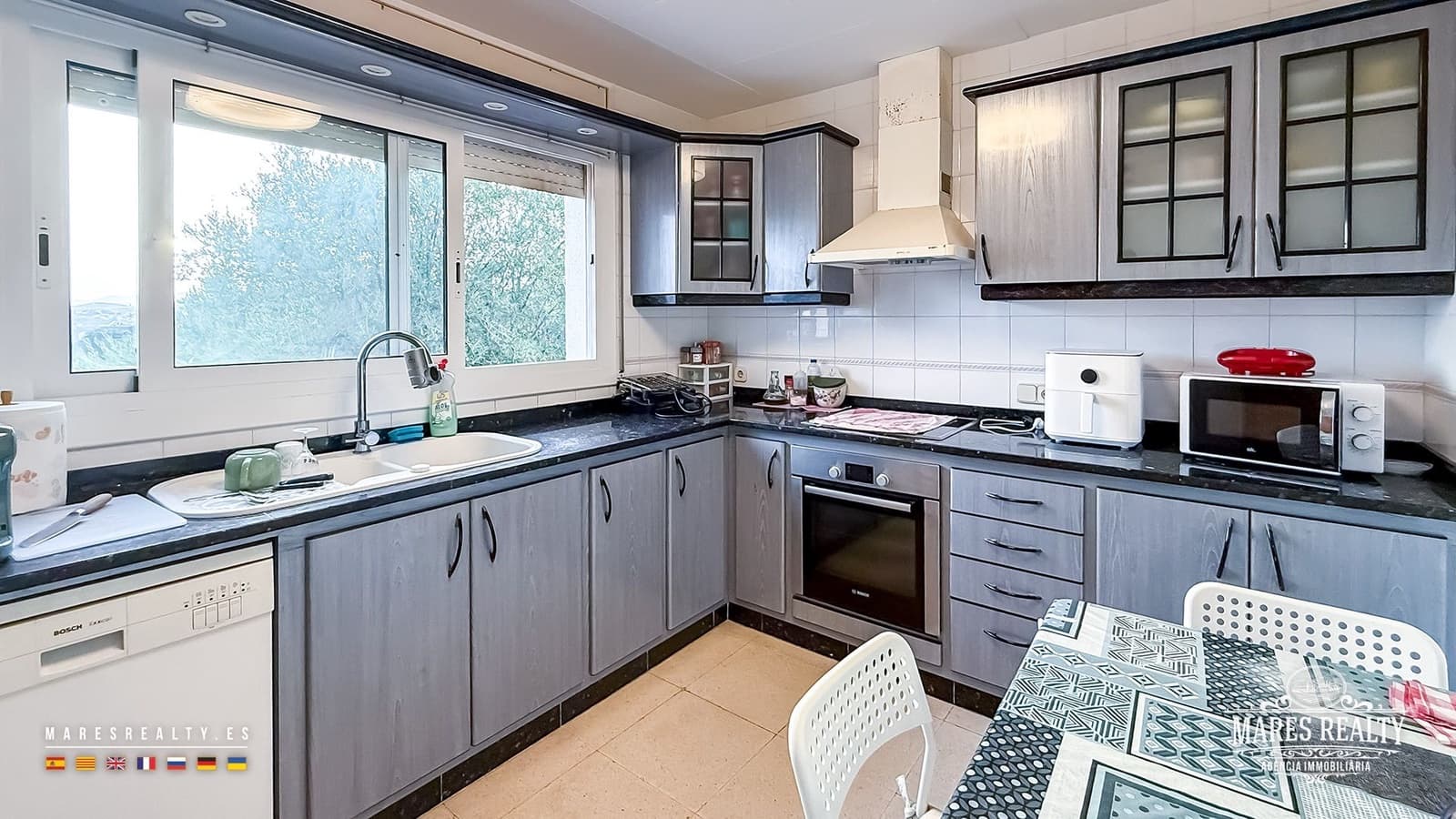 7 bedroom Villa for sale in Lloret de Mar with pool garage - € 530,500 (Ref: 10042461)