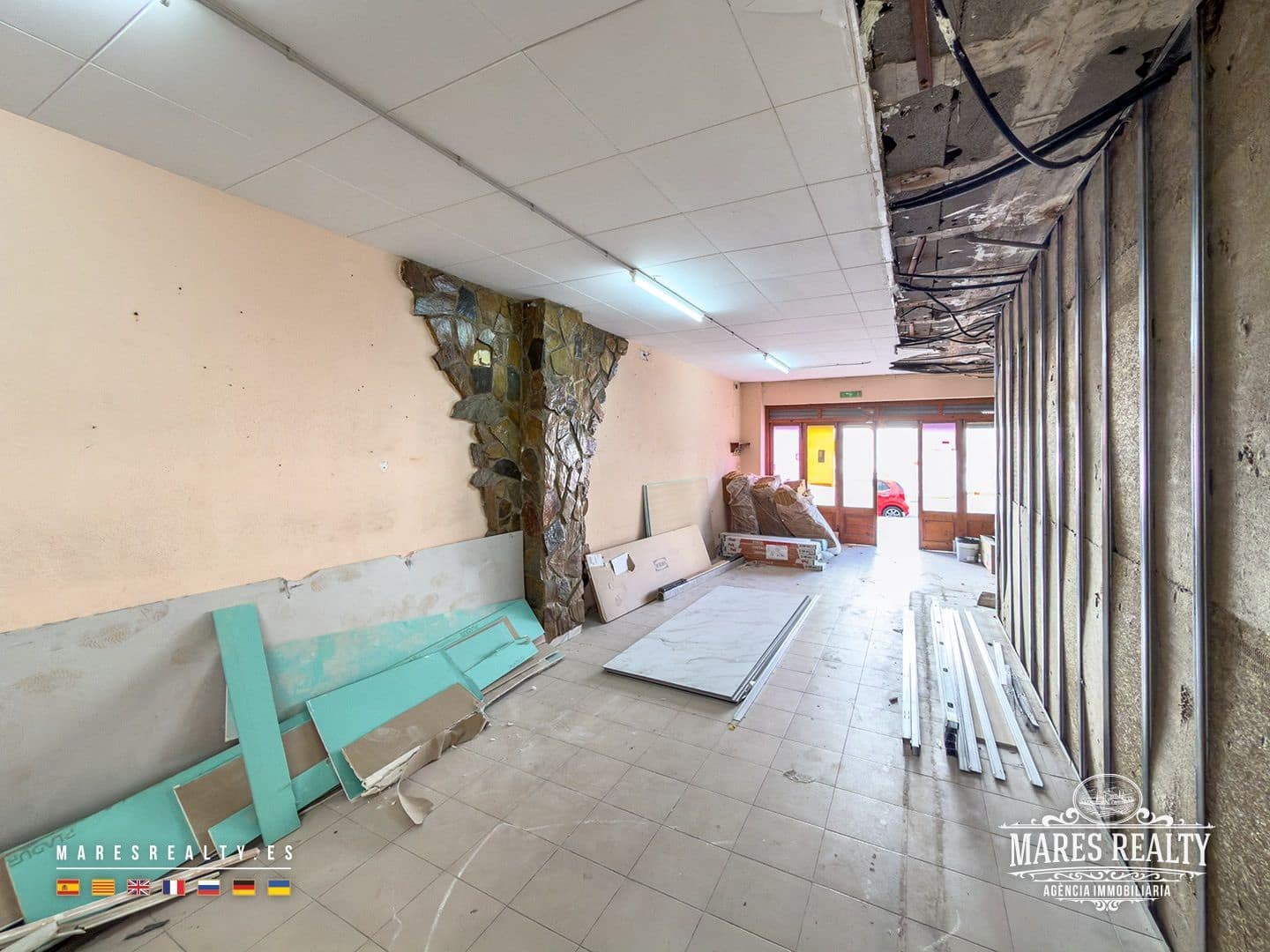 Commercial for sale in Lloret de Mar - € 250,000 (Ref: 10085453)