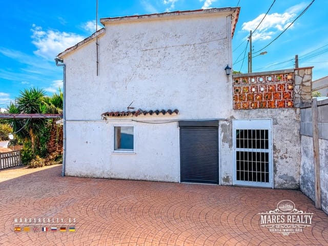 4 sovrum Villa till salu i Lloret de Mar med garage - 190 000 € (Ref: 10099638)