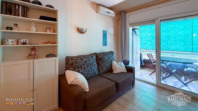 1 sovrum Lägenhet till salu i Fenals, Lloret de Mar med pool - 125 000 € (Ref: 10123376)