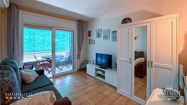 1 sovrum Lägenhet till salu i Fenals, Lloret de Mar med pool - 125 000 € (Ref: 10123376)