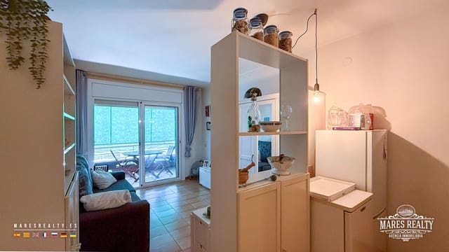 1 sovrum Lägenhet till salu i Fenals, Lloret de Mar med pool - 125 000 € (Ref: 10123376)