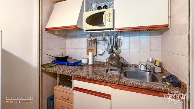 1 sovrum Lägenhet till salu i Fenals, Lloret de Mar med pool - 125 000 € (Ref: 10123376)