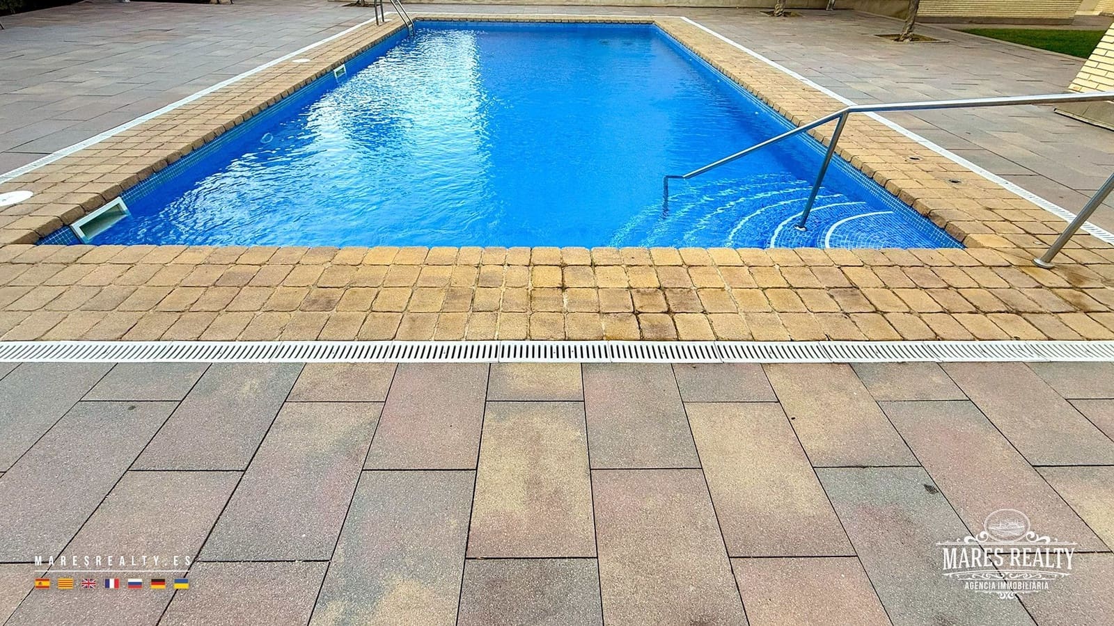 1 bedroom Flat for sale in Lloret de Mar with pool - € 185,000 (Ref: 10123377)