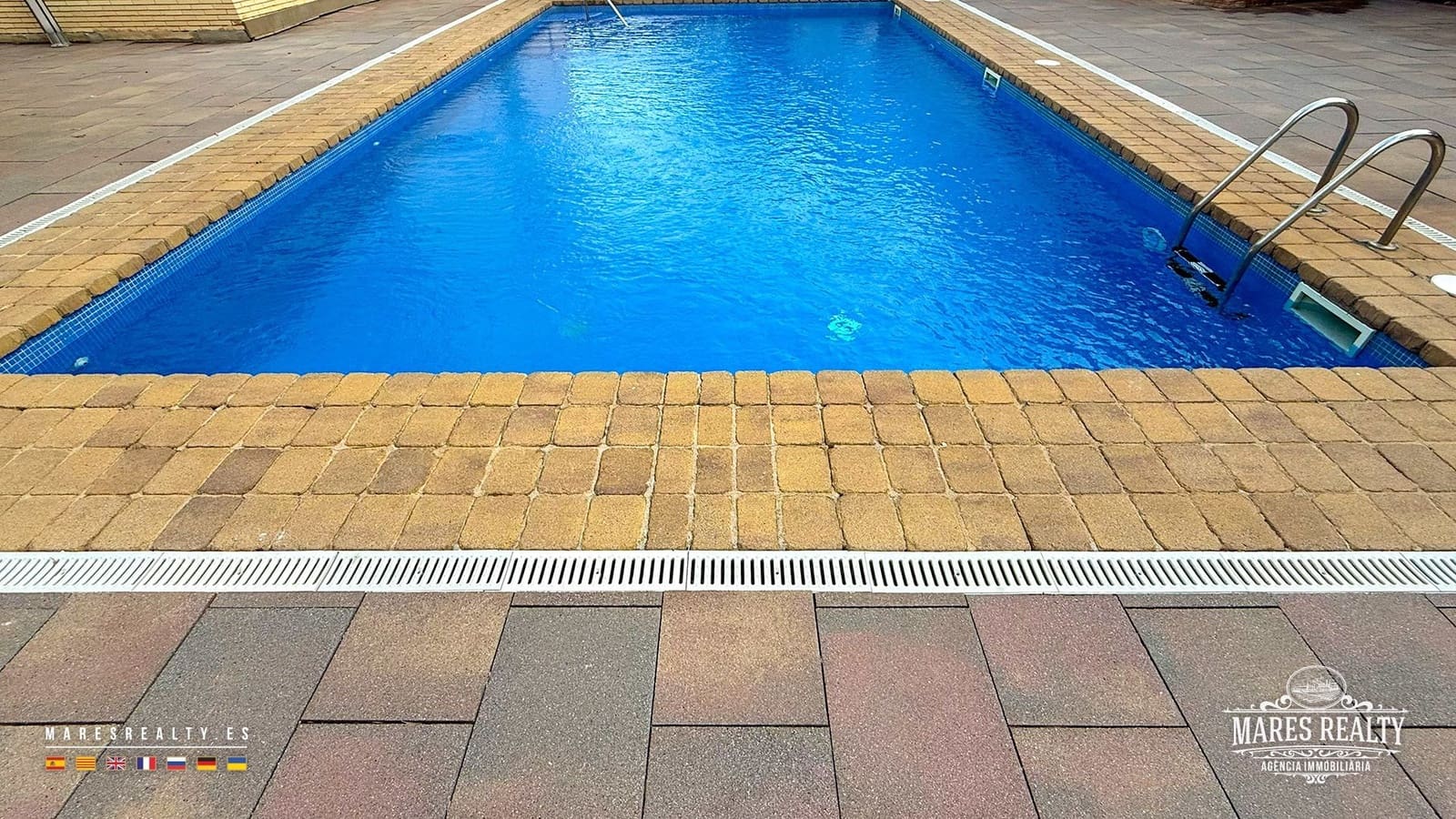 1 bedroom Flat for sale in Lloret de Mar with pool - € 185,000 (Ref: 10123377)