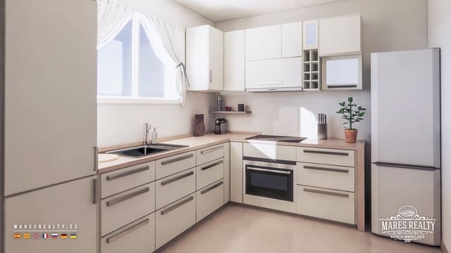 Pareado de 3 habitaciones en Lloret de Mar en venta con garaje - 330.000 € (Ref: 10168119)
