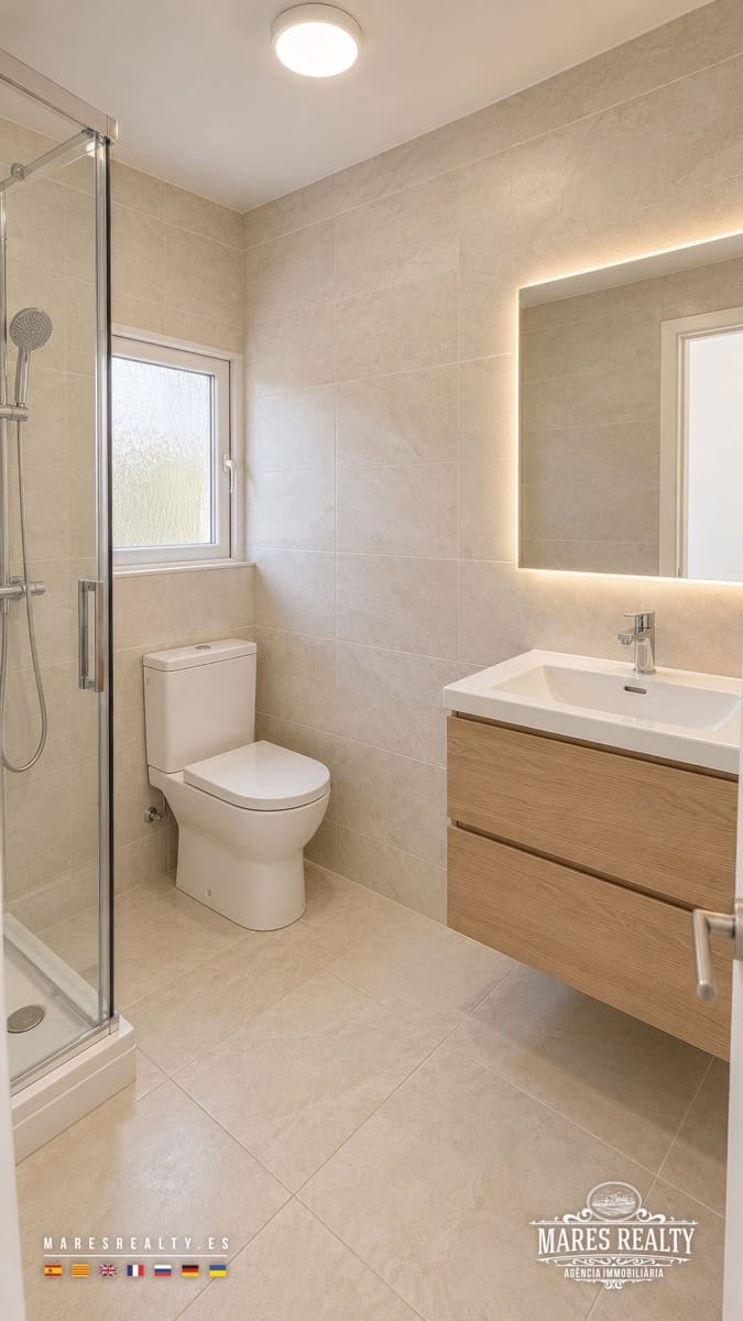 4 soveværelse Villa til salg i Lloret de Mar med swimmingpool garage - € 273.000 (Ref: 10168120)